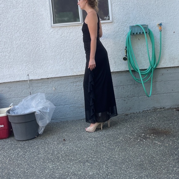 Algo - Long Black Dress - Picture 4 of 10